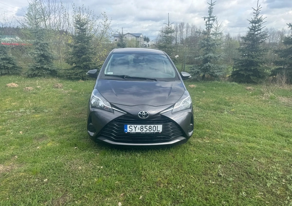 Toyota Yaris cena 52500 przebieg: 13636, rok produkcji 2020 z Świecie małe 46